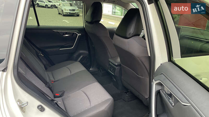 Позашляховик / Кросовер Toyota RAV4 2022 в Запоріжжі