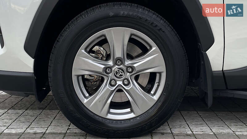 Позашляховик / Кросовер Toyota RAV4 2022 в Запоріжжі