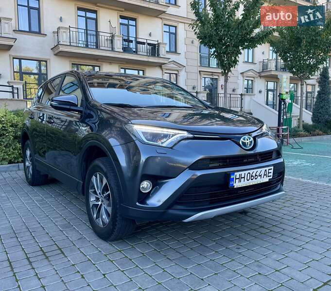 Внедорожник / Кроссовер Toyota RAV4 2017 в Одессе фото 5 Внедорожник / Кроссовер Toyota RAV4 2017 в Одессе