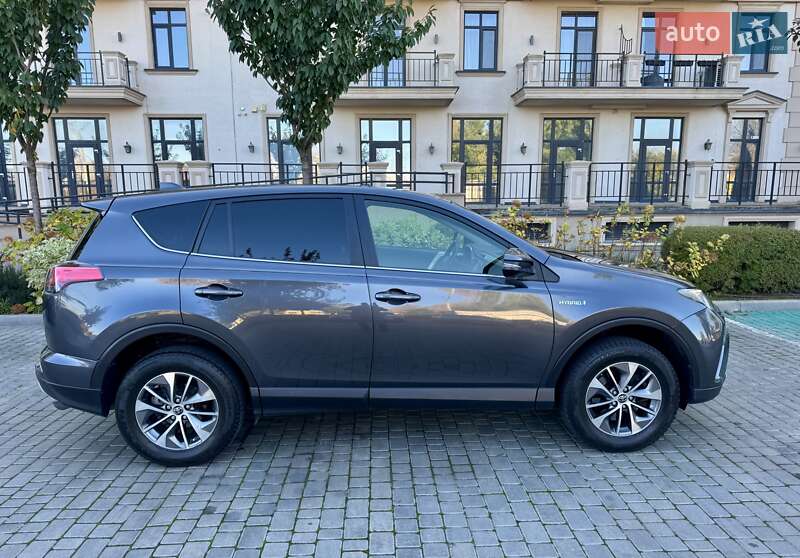 Внедорожник / Кроссовер Toyota RAV4 2017 в Одессе фото 17 Внедорожник / Кроссовер Toyota RAV4 2017 в Одессе