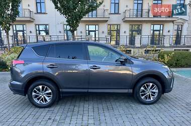 Позашляховик / Кросовер Toyota RAV4 2017 в  фото 17 Позашляховик / Кросовер Toyota RAV4 2017 в