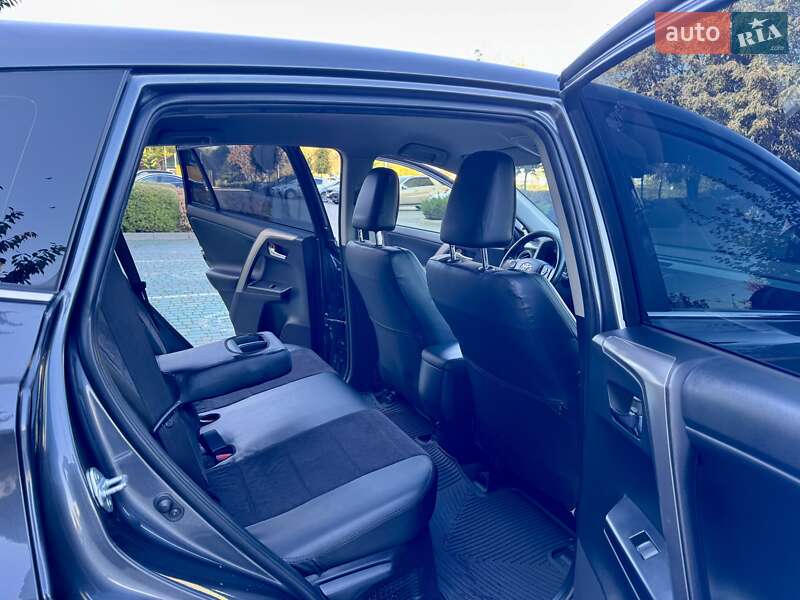 Внедорожник / Кроссовер Toyota RAV4 2017 в Одессе фото 26 Внедорожник / Кроссовер Toyota RAV4 2017 в Одессе