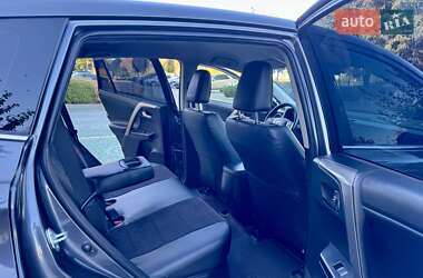 Позашляховик / Кросовер Toyota RAV4 2017 в  фото 26 Позашляховик / Кросовер Toyota RAV4 2017 в