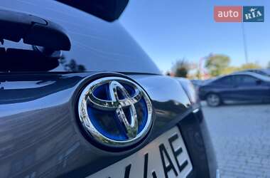 Позашляховик / Кросовер Toyota RAV4 2017 в  фото 30 Позашляховик / Кросовер Toyota RAV4 2017 в