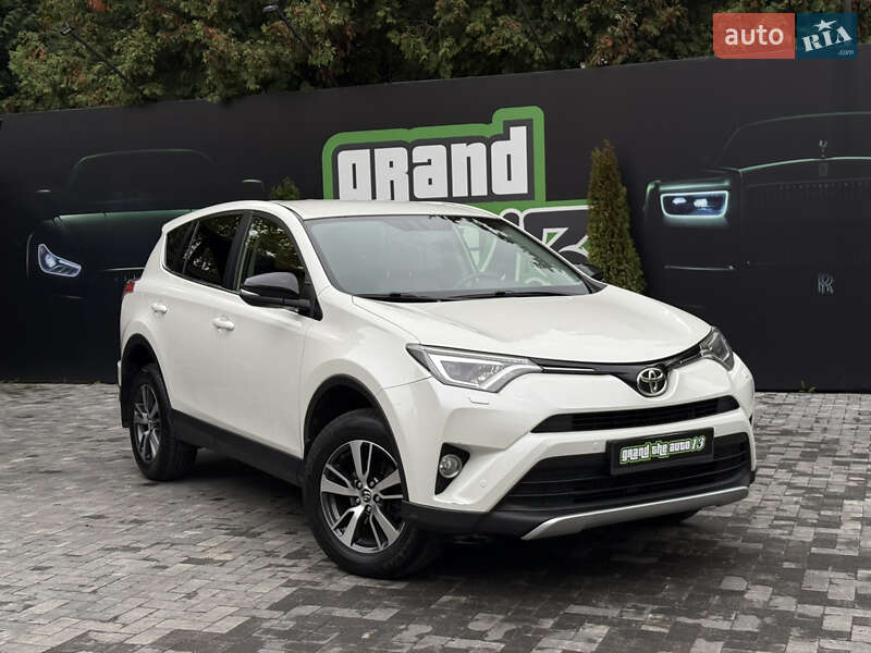 Внедорожник / Кроссовер Toyota RAV4 2016 в Киеве