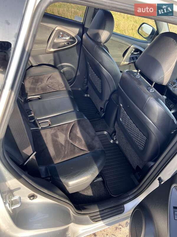 Позашляховик / Кросовер Toyota RAV4 2012 в Рівному фото 30 Позашляховик / Кросовер Toyota RAV4 2012 в Рівному