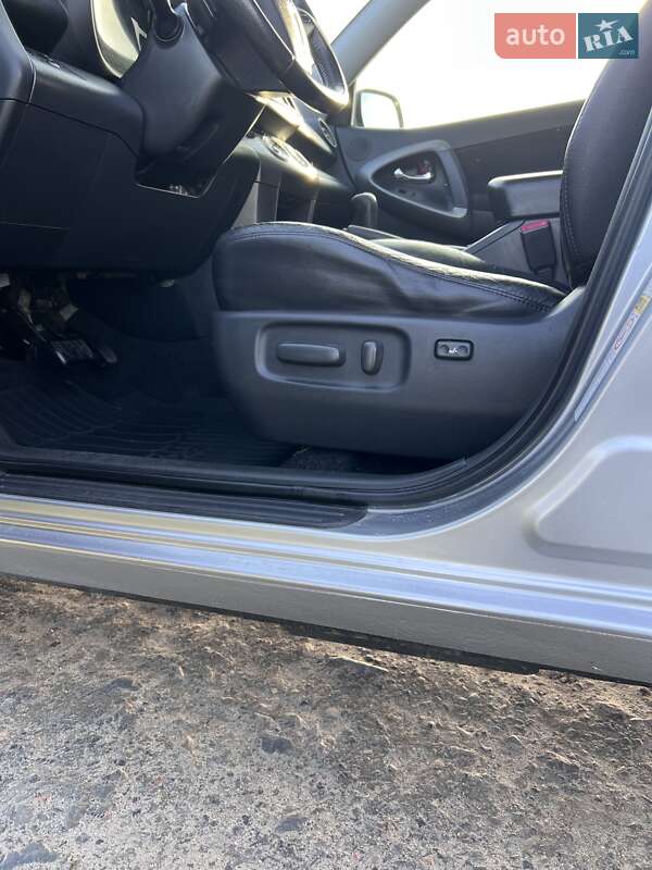 Позашляховик / Кросовер Toyota RAV4 2012 в Рівному фото 32 Позашляховик / Кросовер Toyota RAV4 2012 в Рівному