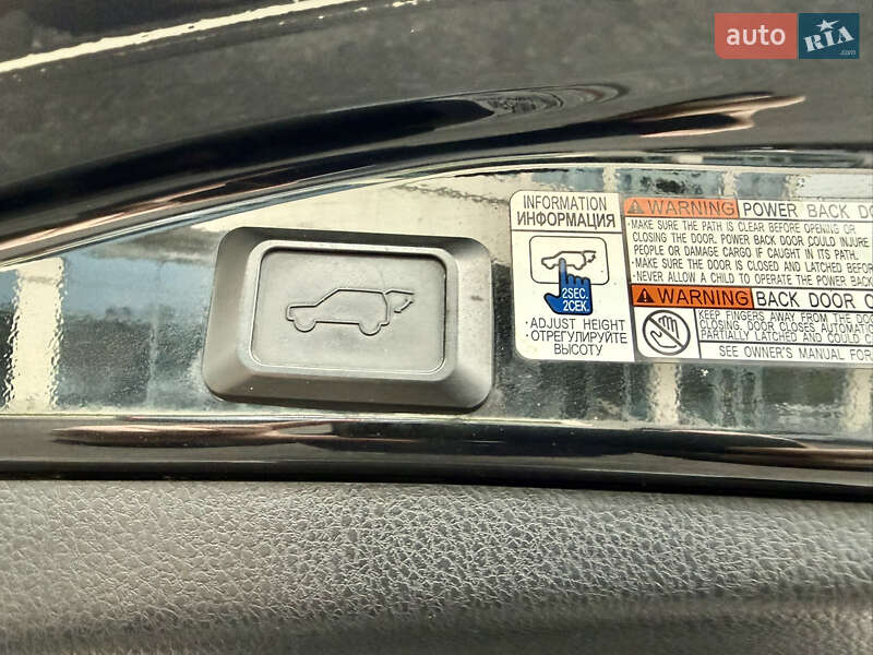 Позашляховик / Кросовер Toyota RAV4 2017 в Дніпрі