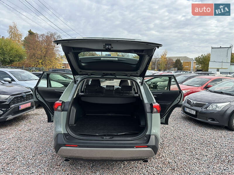 Внедорожник / Кроссовер Toyota RAV4 2022 в Полтаве