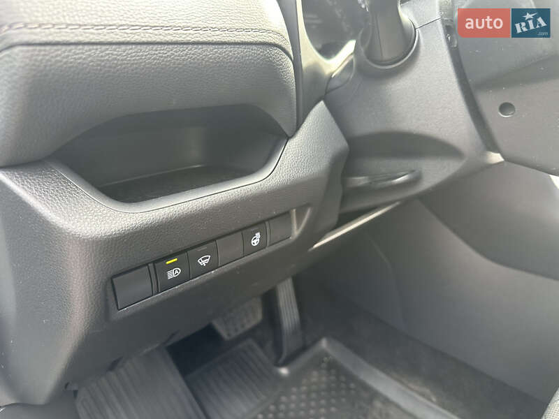Внедорожник / Кроссовер Toyota RAV4 2022 в Полтаве