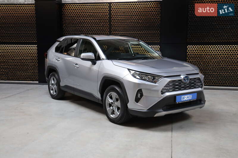Внедорожник / Кроссовер Toyota RAV4 2023 в Луцке фото 4 Внедорожник / Кроссовер Toyota RAV4 2023 в Луцке
