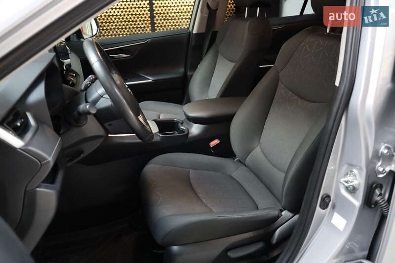 Внедорожник / Кроссовер Toyota RAV4 2023 в Луцке фото 12 Внедорожник / Кроссовер Toyota RAV4 2023 в Луцке