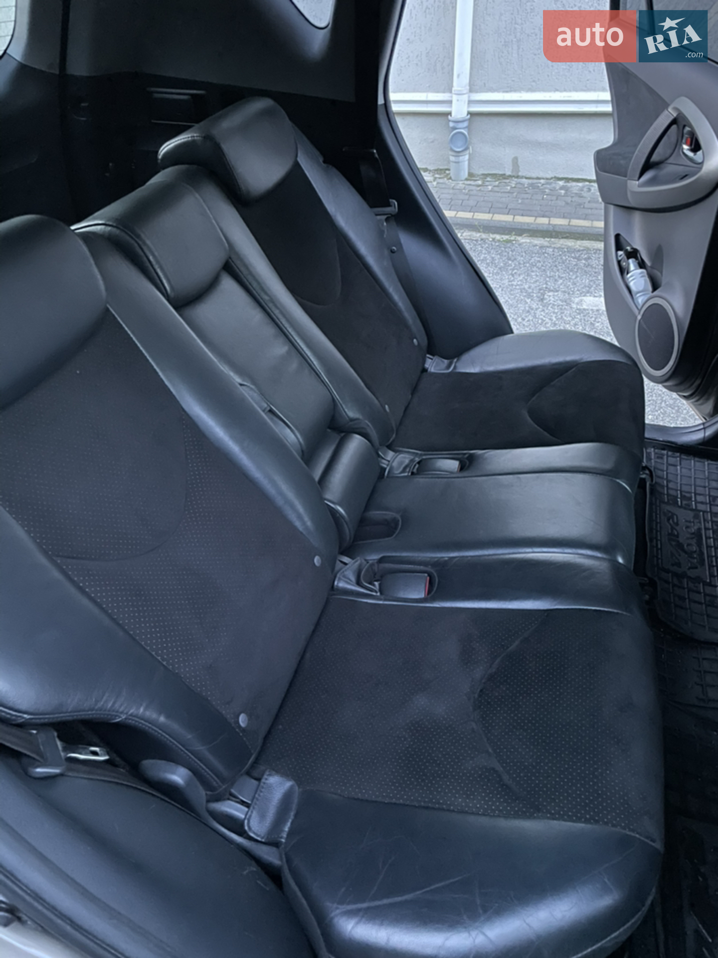 2010 Toyota RAV 4 - мініатюра 8