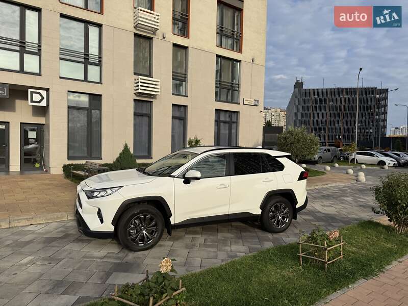 Внедорожник / Кроссовер Toyota RAV4 2023 в Киеве фото 6 Внедорожник / Кроссовер Toyota RAV4 2023 в Киеве