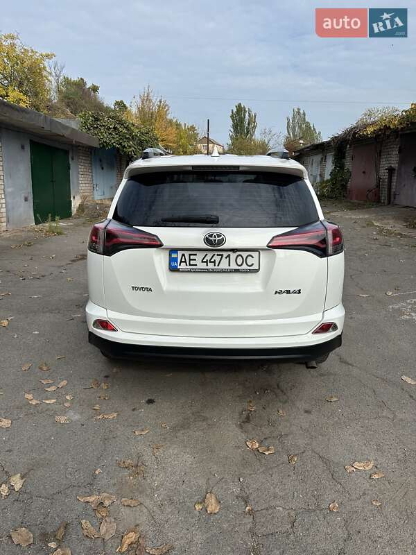 Внедорожник / Кроссовер Toyota RAV4 2016 в Кривом Роге фото 4 Внедорожник / Кроссовер Toyota RAV4 2016 в Кривом Роге