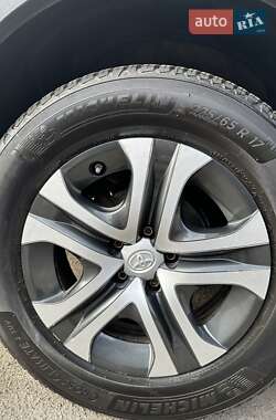 Позашляховик / Кросовер Toyota RAV4 2016 в  фото 19 Позашляховик / Кросовер Toyota RAV4 2016 в