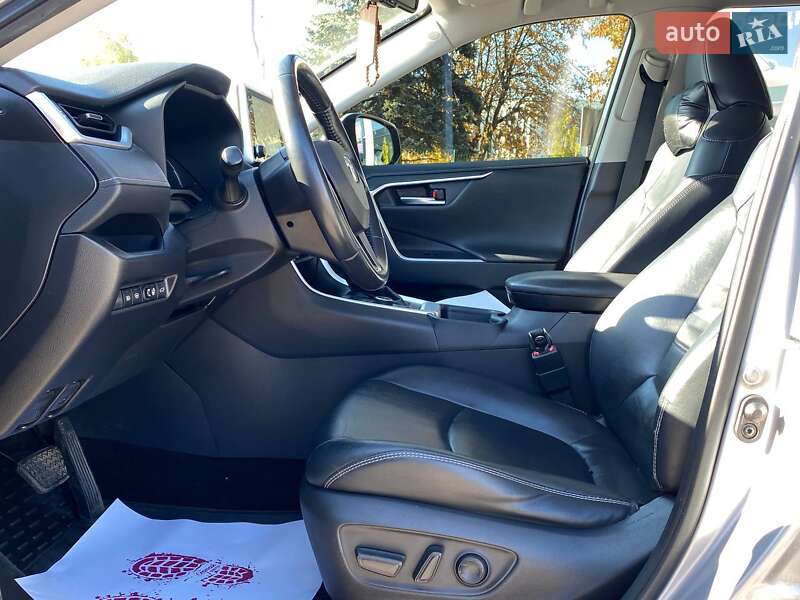 Внедорожник / Кроссовер Toyota RAV4 2020 в Львове фото 10 Внедорожник / Кроссовер Toyota RAV4 2020 в Львове