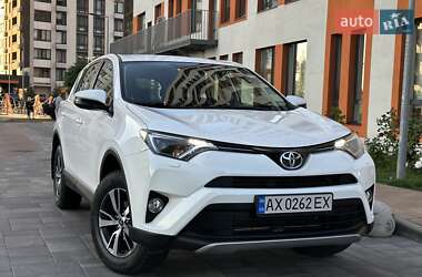 Toyota RAV4 2017