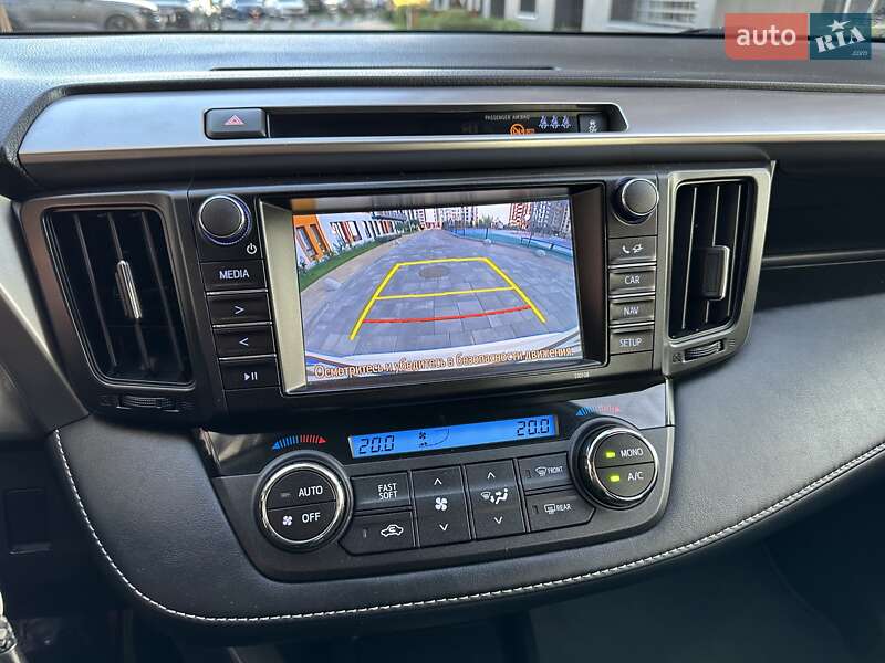 Внедорожник / Кроссовер Toyota RAV4 2017 в Киеве