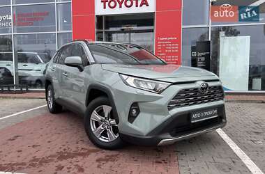 Внедорожник / Кроссовер Toyota RAV4 2023 в 