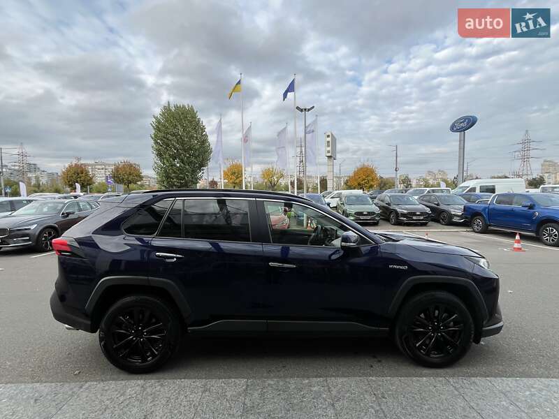 Позашляховик / Кросовер Toyota RAV4 2019 в Києві фото 5 Позашляховик / Кросовер Toyota RAV4 2019 в Києві