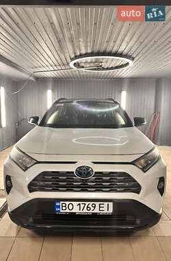 Позашляховик / Кросовер Toyota RAV4 2019 в Києві