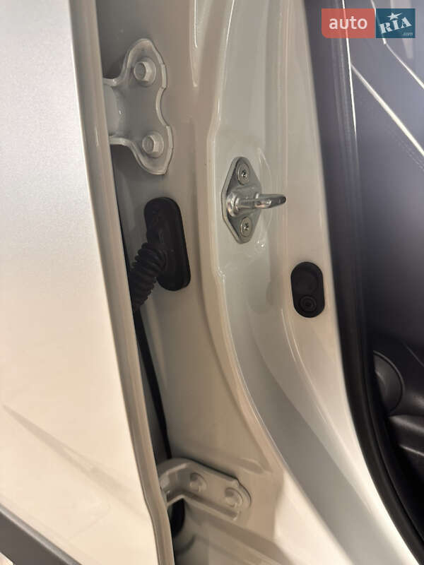 Позашляховик / Кросовер Toyota RAV4 2019 в Києві