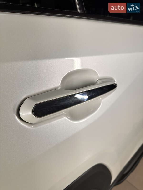 Позашляховик / Кросовер Toyota RAV4 2019 в Києві