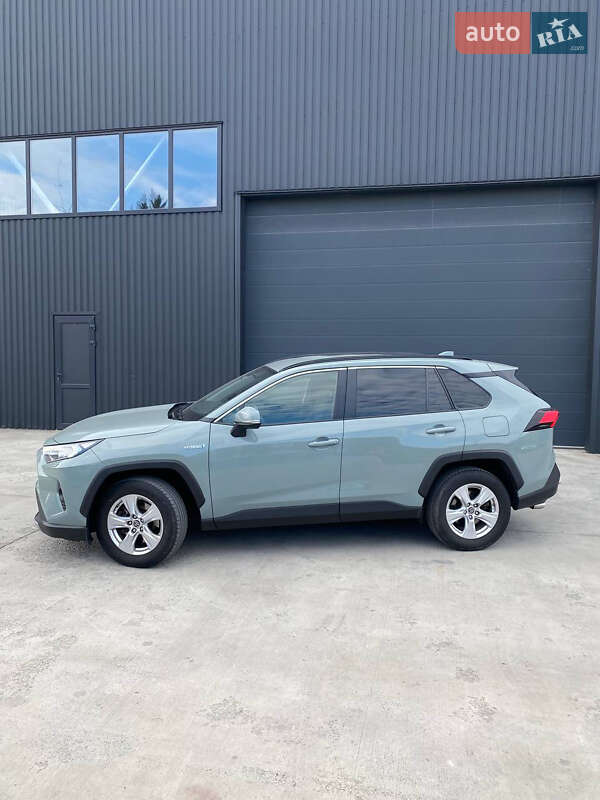 Внедорожник / Кроссовер Toyota RAV4 2018 в Броварах