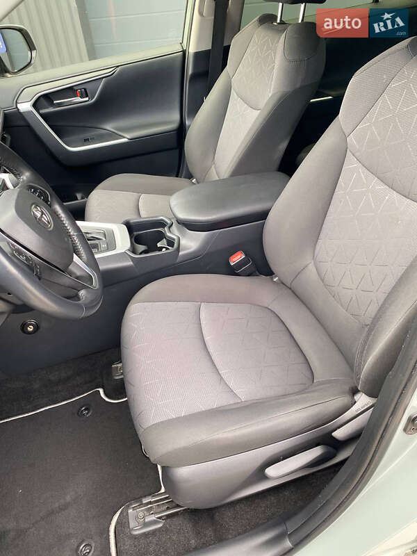 Внедорожник / Кроссовер Toyota RAV4 2018 в Броварах