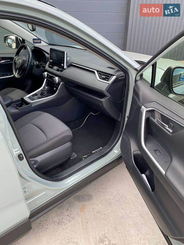 Внедорожник / Кроссовер Toyota RAV4 2018 в Броварах