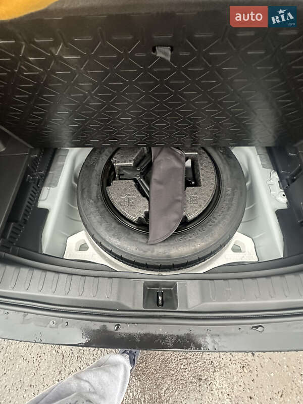 Внедорожник / Кроссовер Toyota RAV4 2025 в Львове фото 14 Внедорожник / Кроссовер Toyota RAV4 2025 в Львове
