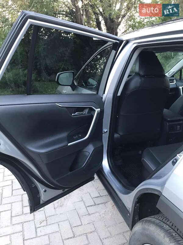 Позашляховик / Кросовер Toyota RAV4 2019 в Шептицькому фото 19 Позашляховик / Кросовер Toyota RAV4 2019 в Шептицькому