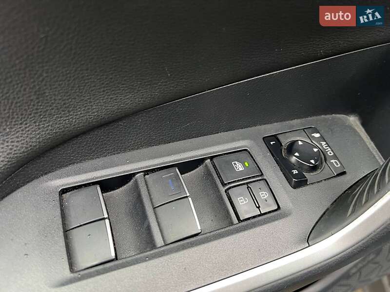 Внедорожник / Кроссовер Toyota RAV4 2019 в Львове фото 17 Внедорожник / Кроссовер Toyota RAV4 2019 в Львове