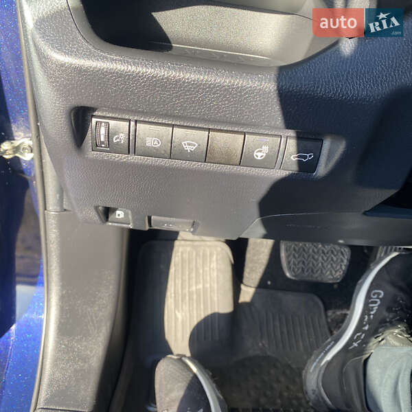 Внедорожник / Кроссовер Toyota RAV4 2020 в Львове фото 16 Внедорожник / Кроссовер Toyota RAV4 2020 в Львове
