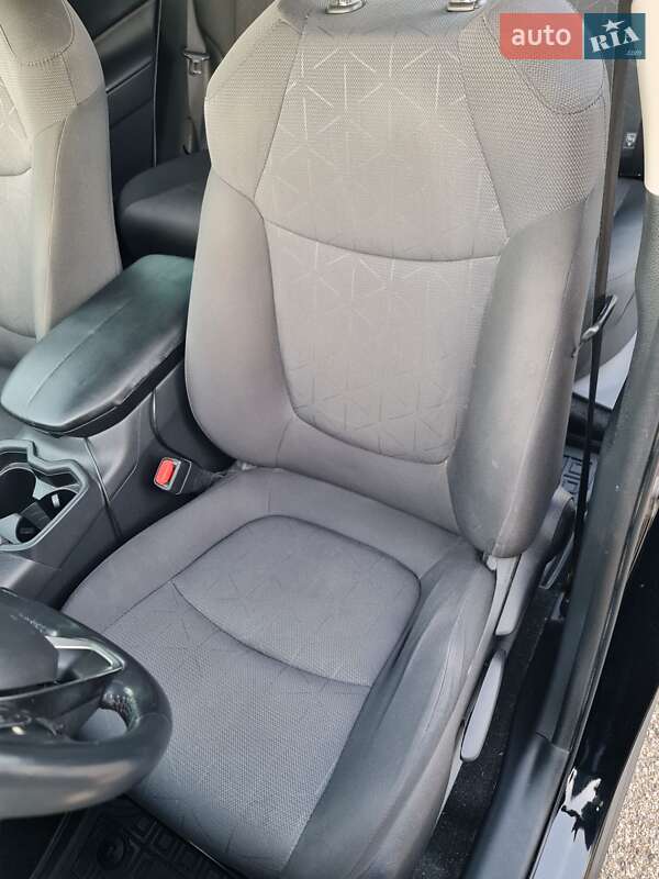 Внедорожник / Кроссовер Toyota RAV4 2019 в Львове фото 5 Внедорожник / Кроссовер Toyota RAV4 2019 в Львове