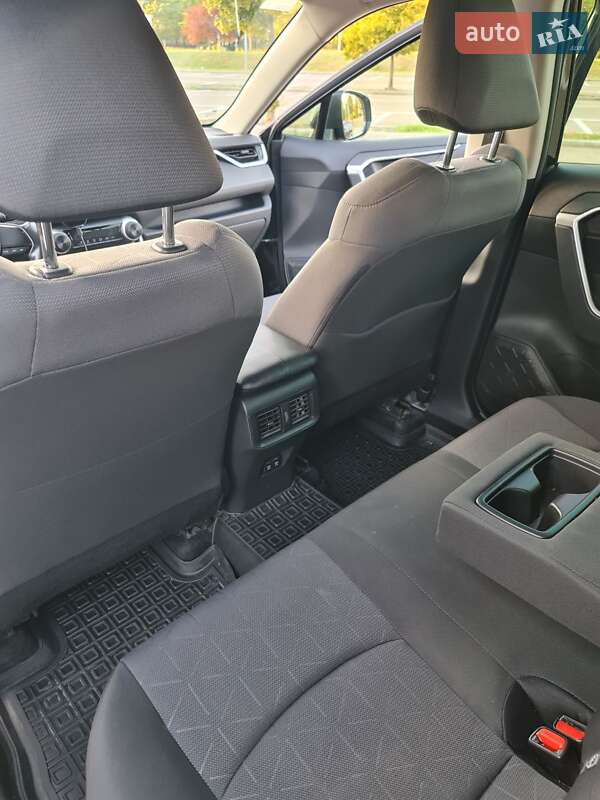 Внедорожник / Кроссовер Toyota RAV4 2019 в Львове фото 38 Внедорожник / Кроссовер Toyota RAV4 2019 в Львове