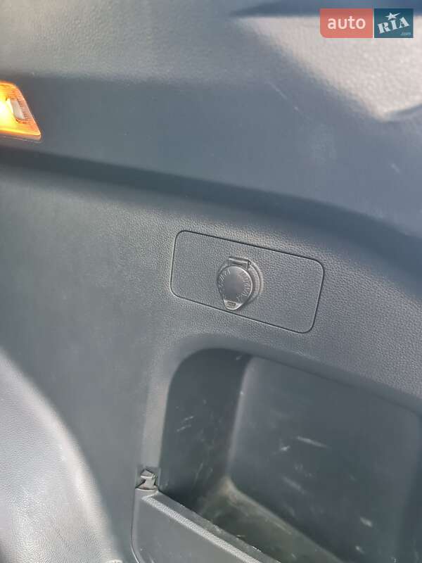 Внедорожник / Кроссовер Toyota RAV4 2019 в Львове фото 47 Внедорожник / Кроссовер Toyota RAV4 2019 в Львове