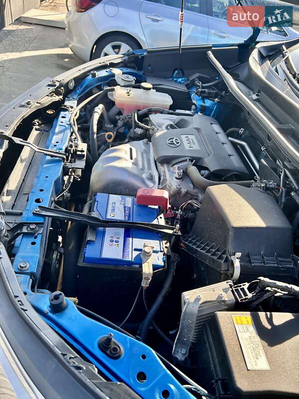 Позашляховик / Кросовер Toyota RAV4 2017 в Харкові