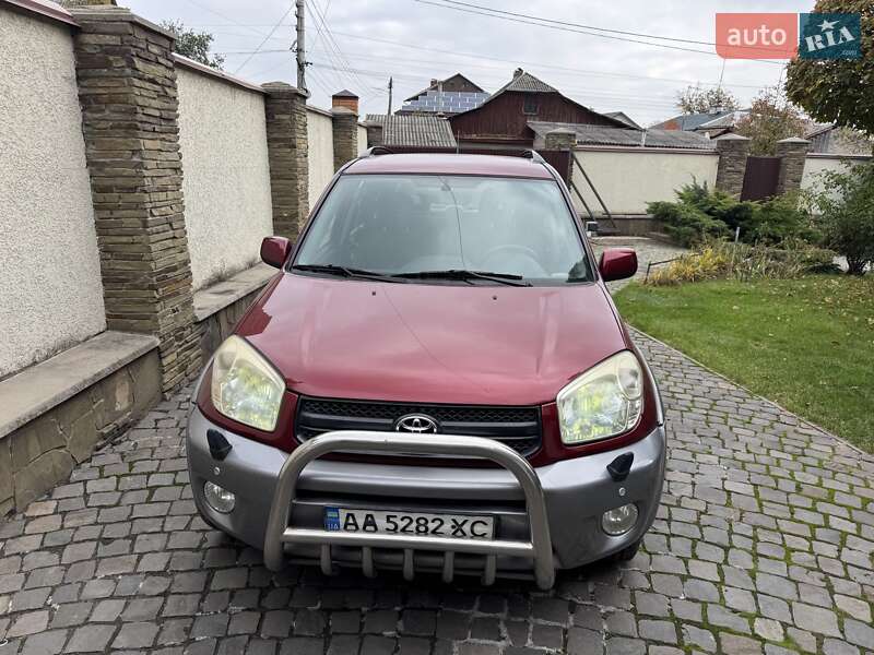 Внедорожник / Кроссовер Toyota RAV4 2005 в Киеве