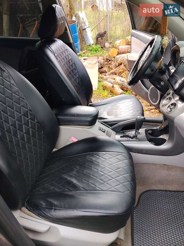 Позашляховик / Кросовер Toyota RAV4 2006 в Чернігові фото 3 Позашляховик / Кросовер Toyota RAV4 2006 в Чернігові