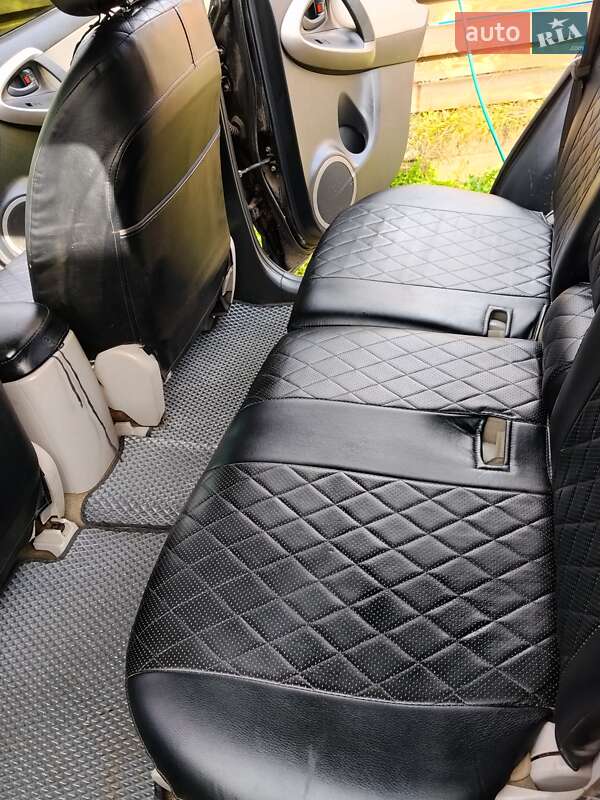 Позашляховик / Кросовер Toyota RAV4 2006 в Чернігові фото 5 Позашляховик / Кросовер Toyota RAV4 2006 в Чернігові