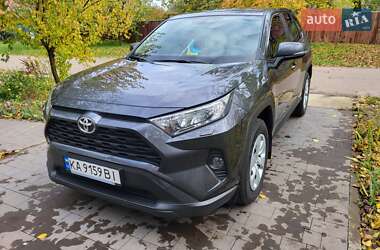 Позашляховик / Кросовер Toyota RAV4 2020 в Києві