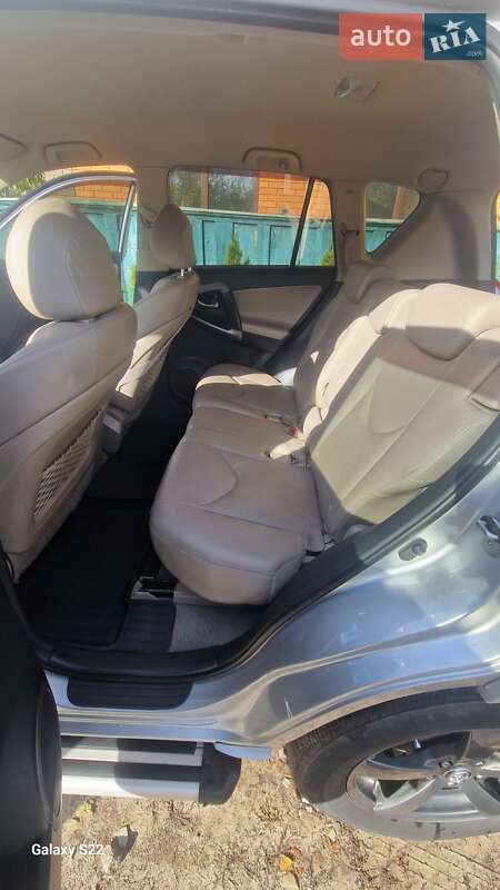 Внедорожник / Кроссовер Toyota RAV4 2008 в Лебедине