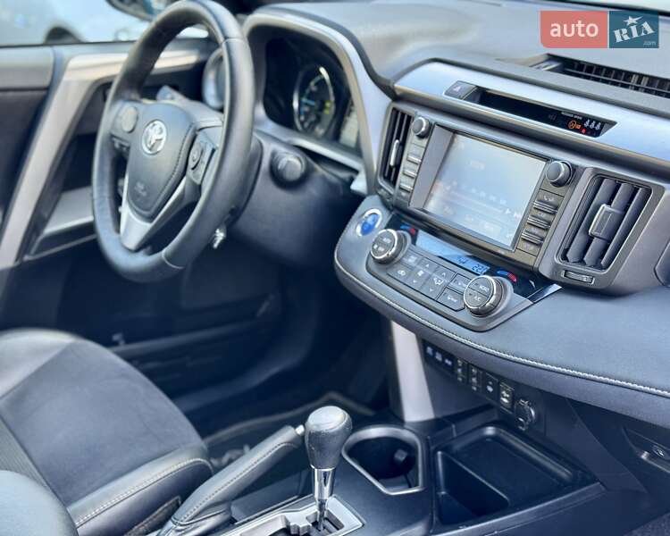 Внедорожник / Кроссовер Toyota RAV4 2016 в Киеве фото 29 Внедорожник / Кроссовер Toyota RAV4 2016 в Киеве