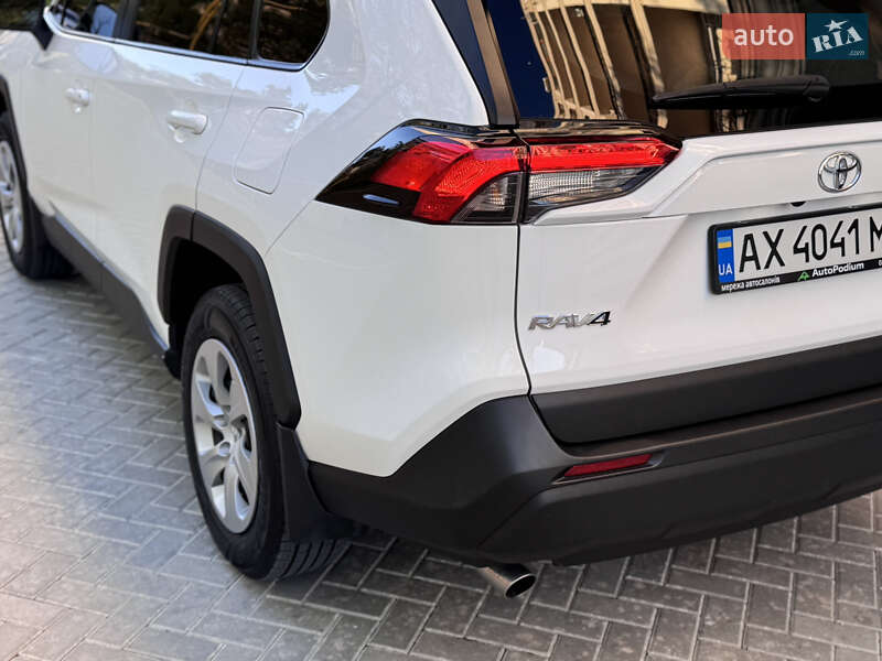 Внедорожник / Кроссовер Toyota RAV4 2022 в Одессе фото 34 Внедорожник / Кроссовер Toyota RAV4 2022 в Одессе