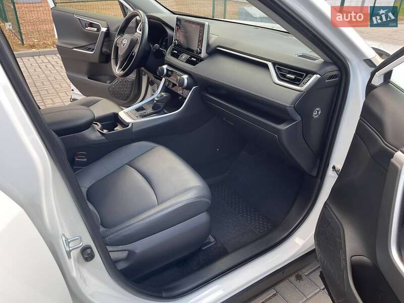 Внедорожник / Кроссовер Toyota RAV4 2020 в Житомире фото 32 Внедорожник / Кроссовер Toyota RAV4 2020 в Житомире