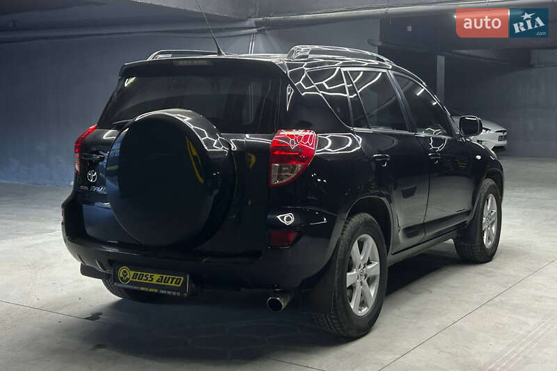 Внедорожник / Кроссовер Toyota RAV4 2007 в Черновцах