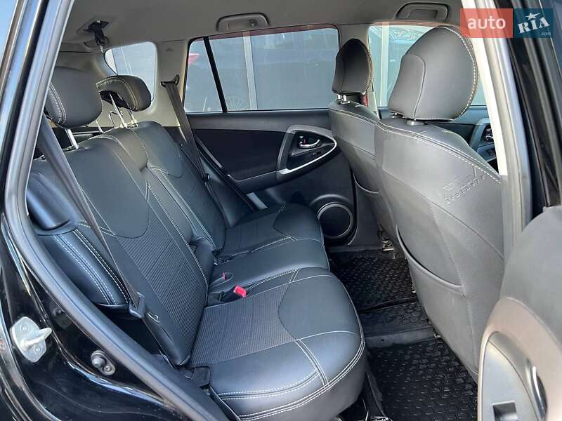 Внедорожник / Кроссовер Toyota RAV4 2008 в Киеве