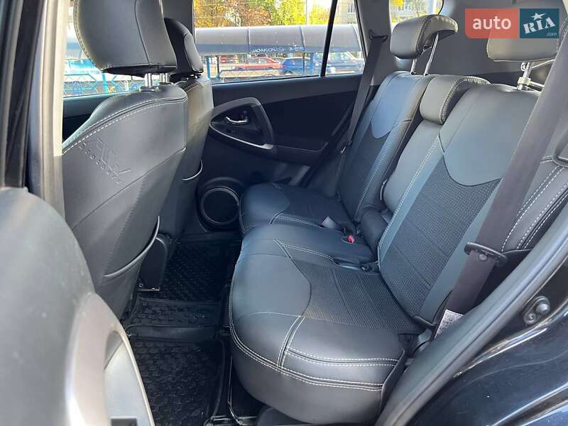 Внедорожник / Кроссовер Toyota RAV4 2008 в Киеве